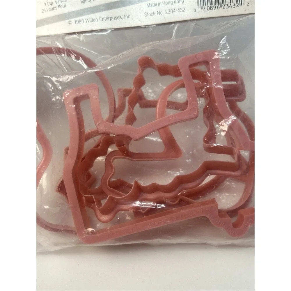 NEW Vintage Wilton Farmyard Friends Cookie Cutter Set Of 5 1988 Pig Sheep Cow